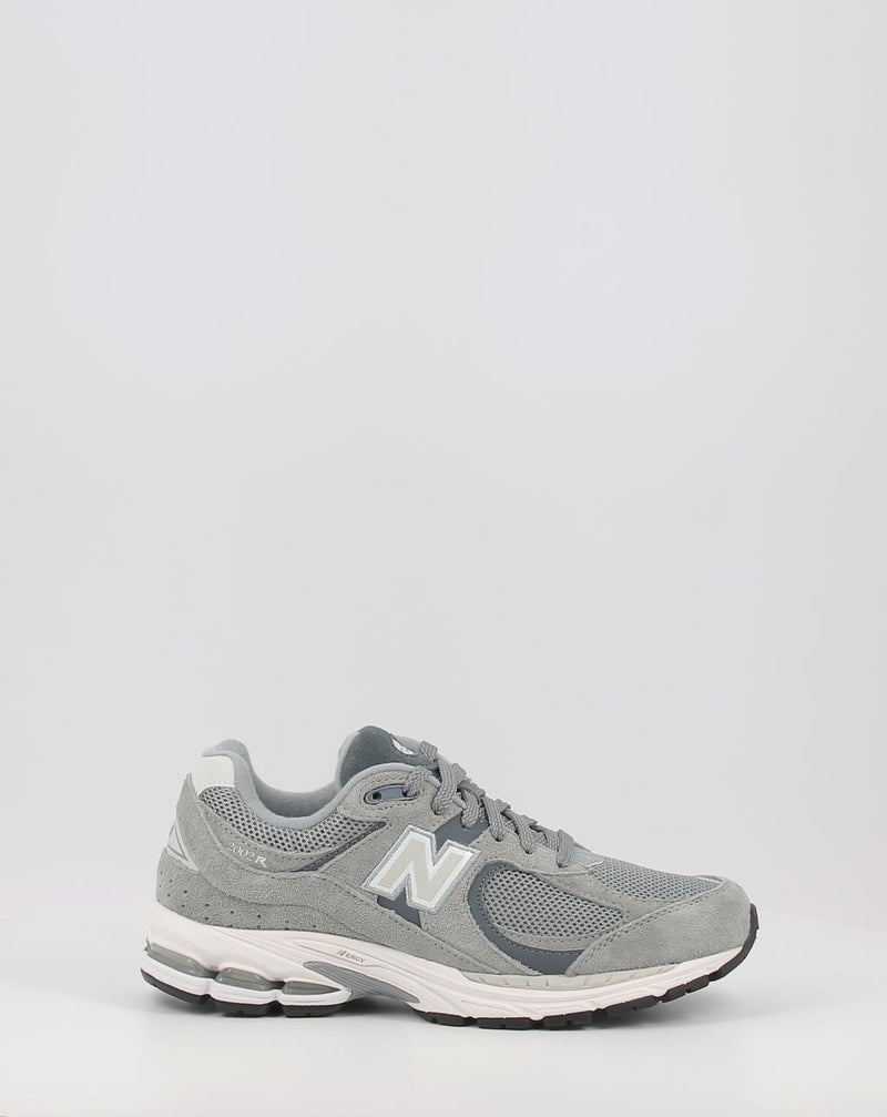 Zapatillas NEW BALANCE M2002RST gris