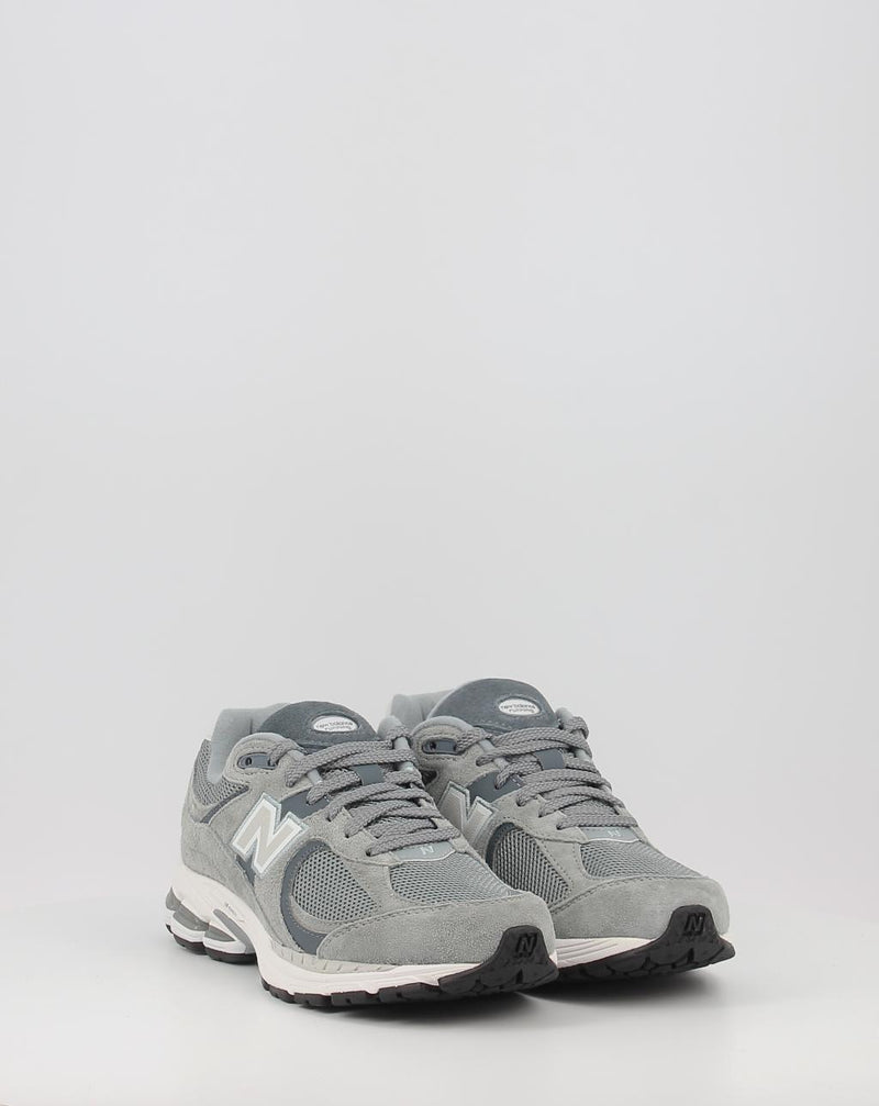 Zapatillas NEW BALANCE M2002RST gris