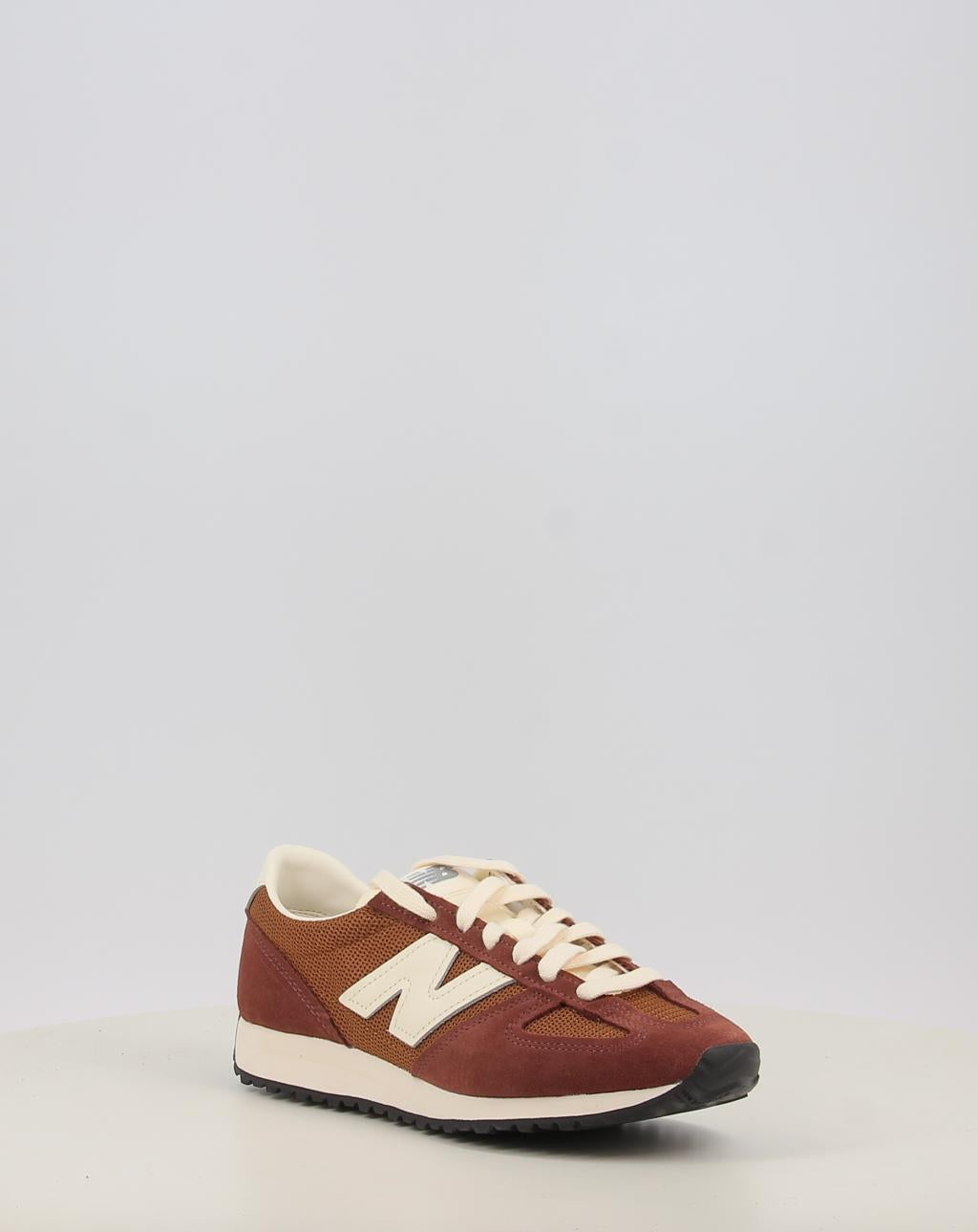 Zapatillas NEW BALANCE U4713G5 marrón, foto 2 de 7